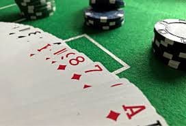 Antarmuka aplikasi wahanatoto 2 menampilkan slot games dan pertandingan sportsbook